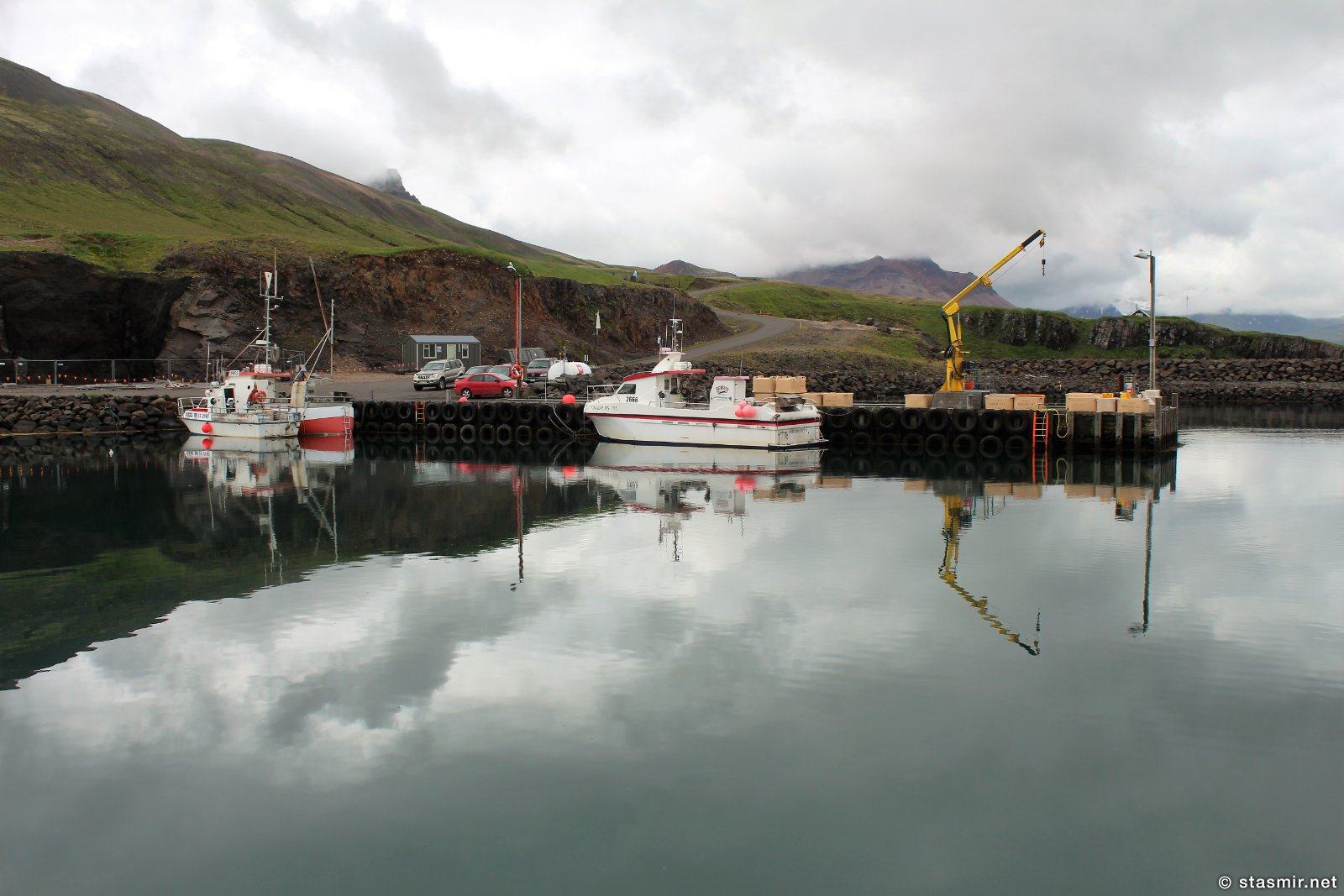 Borgarfjarðarhöfn - это гавань в нескольких километрах от самого города, фото Стасмир, Photo Stasmir