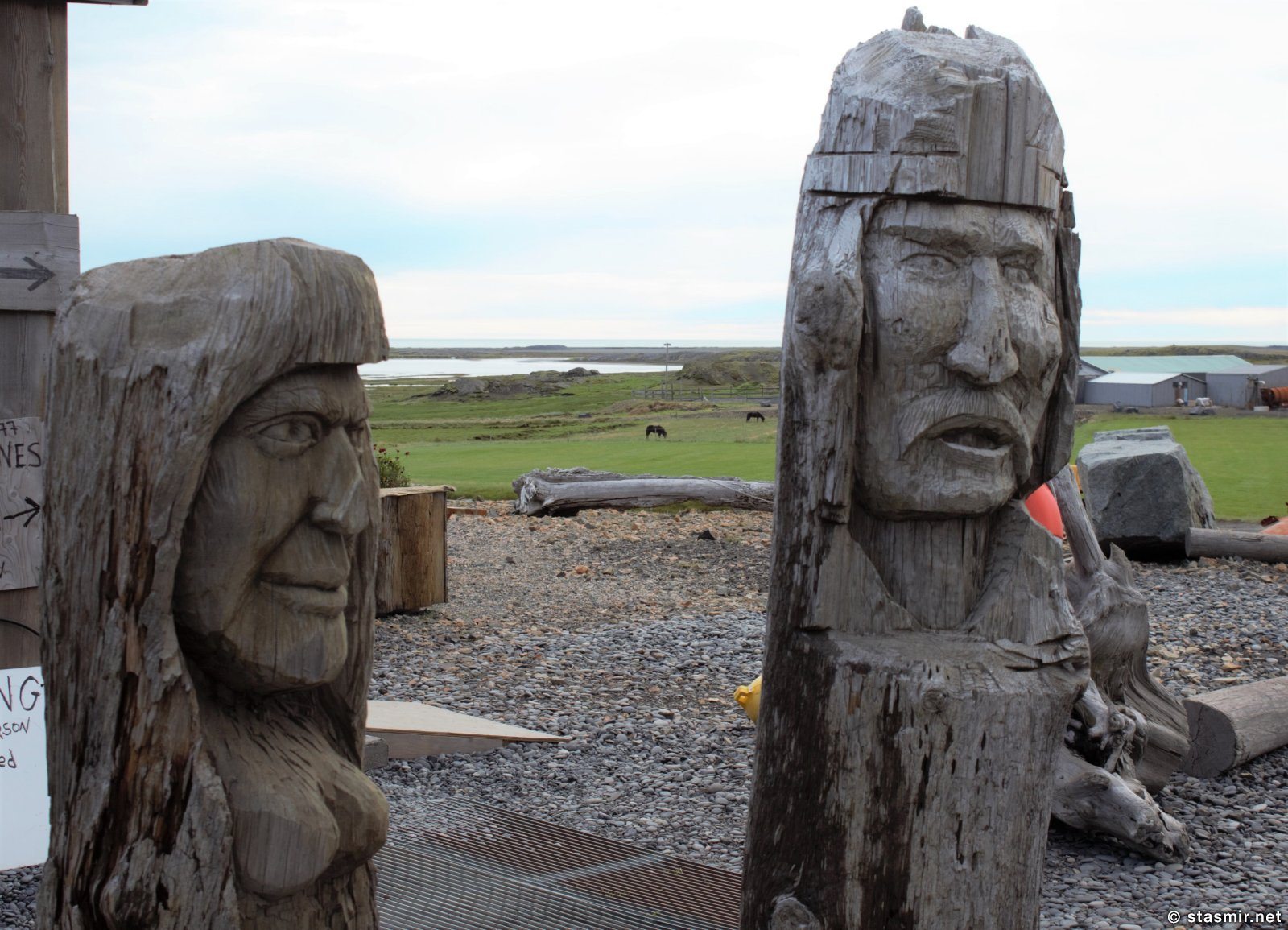 резные фигурки викингов, Восточная Исландия, фото Стасмир, photo Stasmir