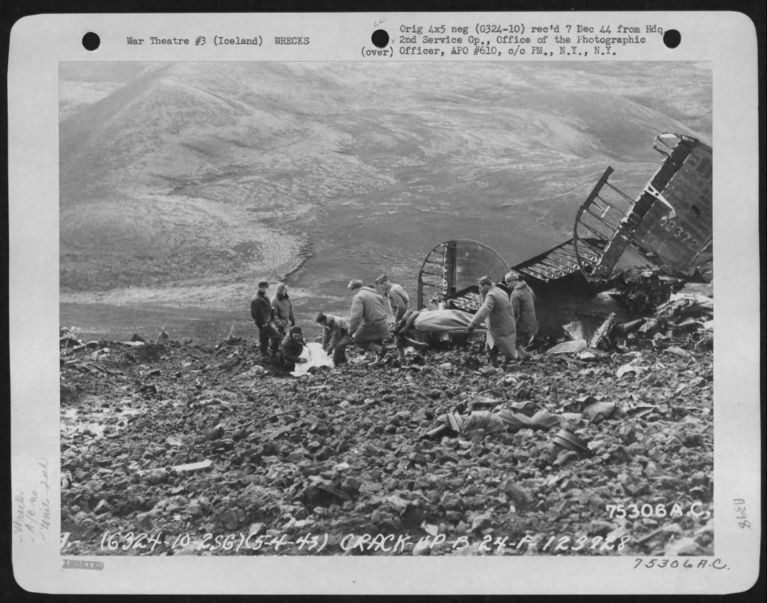 MBL-Pic The crash landing Source https://www.mbl.is/mogginn/bladid/netgreinar/2021/04/08/banathufa_margra_vaskra_drengja/?_t=1618223939.3454254