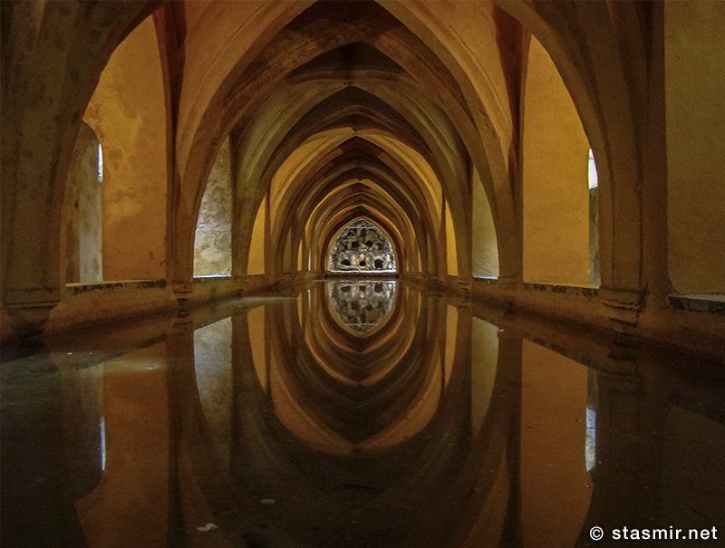 The Mask and the Mirror, Sevilha