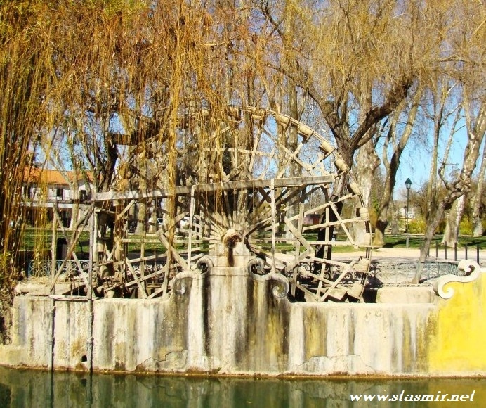 water wheel