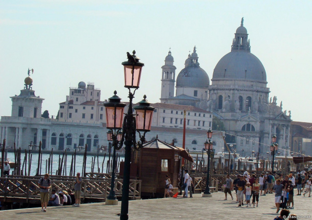 venice and mars, Венеция, провинция Венеция, область Венеция, каналы Венеции, гандолы, Венецианская Республика, Venezia, Venesia, Stasmir, Stanislav Smirnov, Станислав Смирнов, Стасмир, Стасмир Трэвэл, набережные Венеции, фонари Венеции