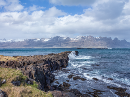 Скалы где-то в Восточной Исландии — думаю, что Беруфьёрдюр (Berufjörður). Фото Стасмир. Photo Stasmir.