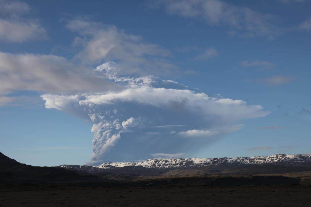Saturday2 gyst, eruption, Iceland