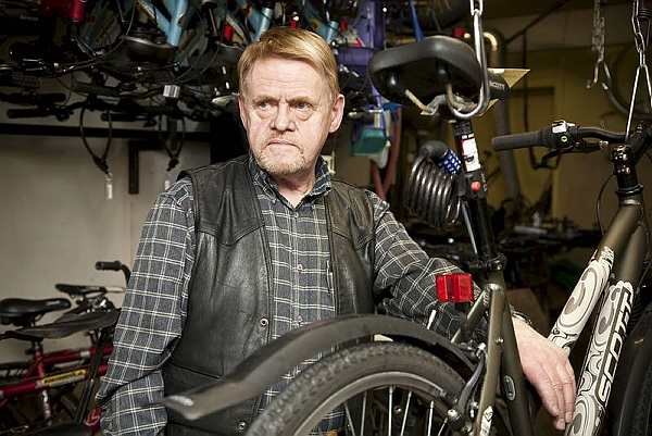 Викинг веников не вяжет, фотография велосипедного мастера-юдофоба из Исландии