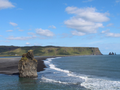 Reynisdrangar вдалеке. Вид с Dýrhólaey, photo Stasmir, фото Стасмир