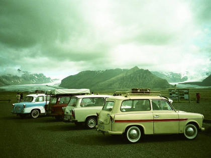 trabant-in-iceland-pic-by-guya-lomogrpahy. Трабанты в Исландии, фото Guya, ломография, взято с интернета