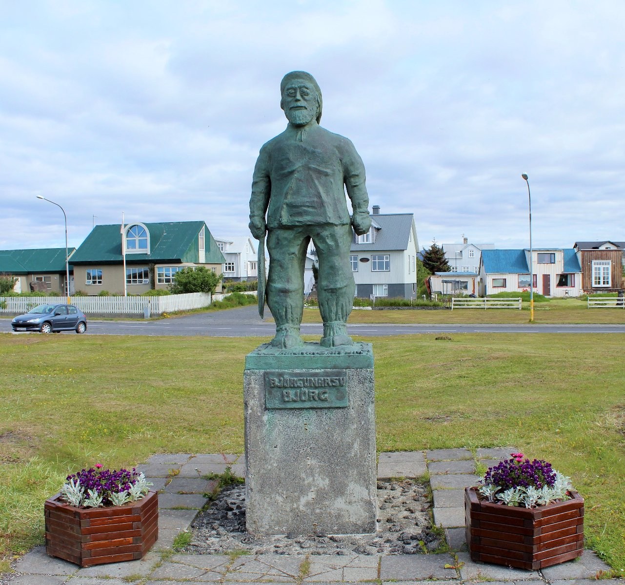 Памятник рыбаку в Эйрабакки, Исландия, фото Стасмир, photo Stasmir