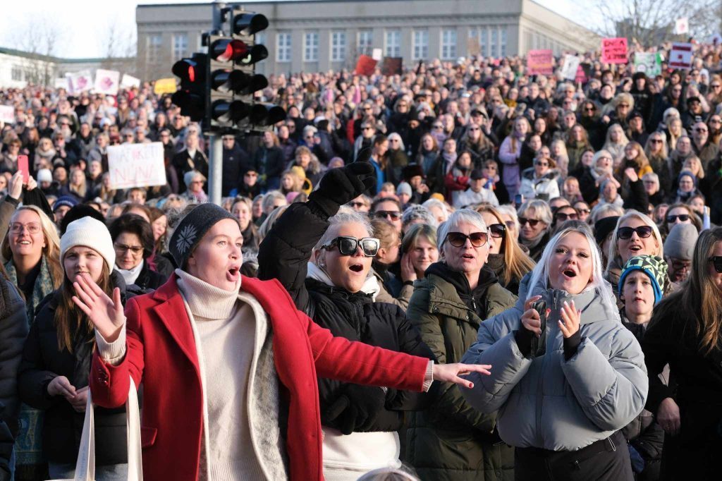 Icelandic wormen's strike 24 October 2023, photo from Icelandic press