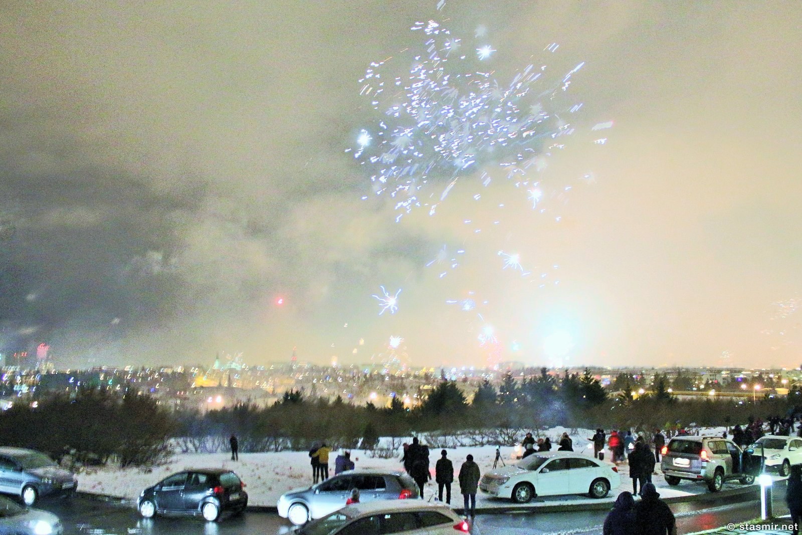 фейерверки 31 декабря 2015 года с горы Öskjuhlíð, Рейкьявик, фото Стасмир, Photo Stasmir