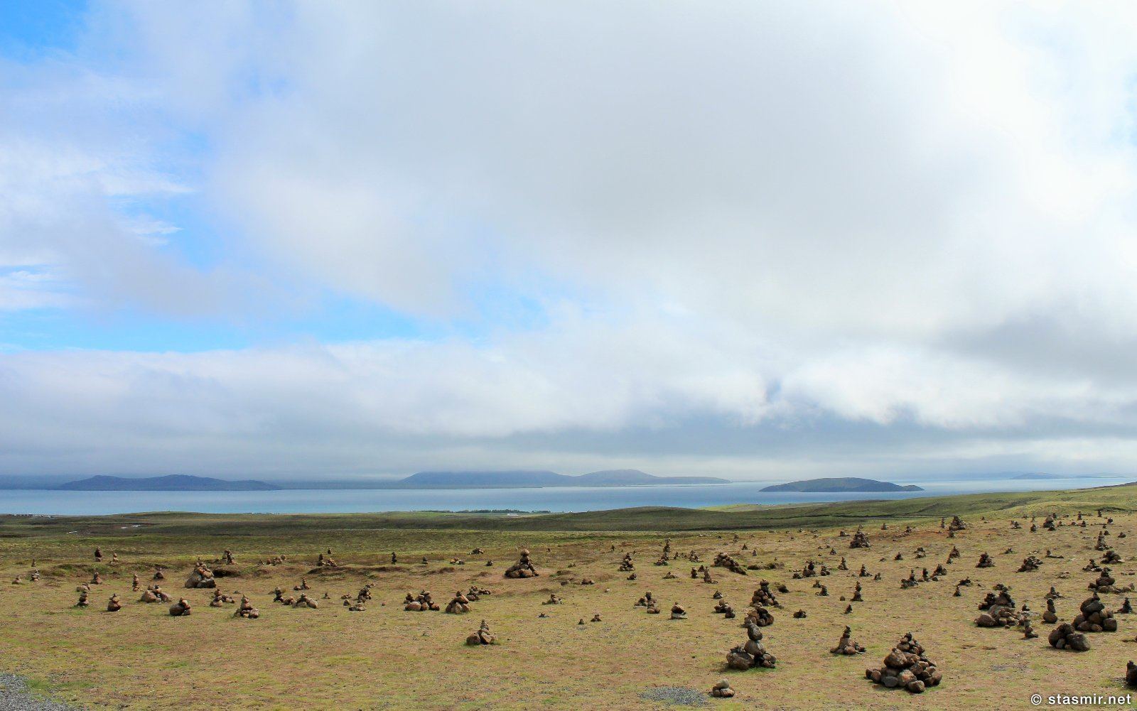 Þjóðgarðurinn á Þingvöllum, Национальные Парки Исландии, Тингведлир, пирамидки из камней,