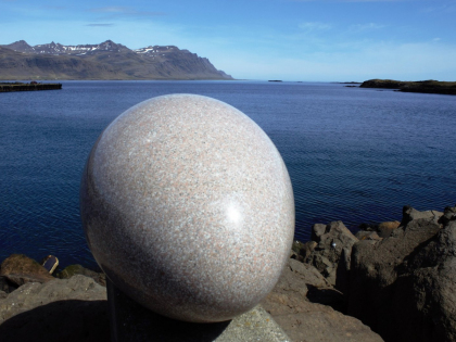 Дьюпивогюр (Djúpivogur) - роковые яйца радости или Egginn í Gleðivík, фото Стасмир, Photo Stasmir
