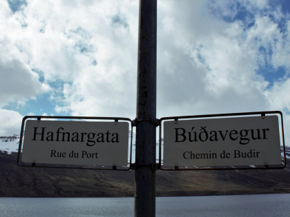 Fáskrúðsfjörður - городок, где названия улиц дублируются на французском языке, фото Стасмир, photo Stasmir