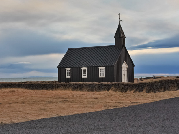 Церковь Búðakirkja на полуострове Снайфедльснес, 1848