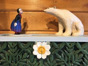 В фойе одного из лучших отелей в Исландии - Hotel Rangá, photo Stasmir, фото Стасмир